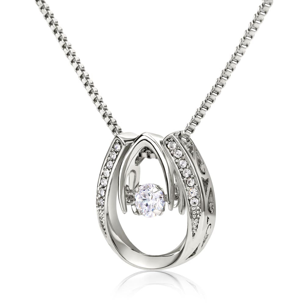 Horse Lover Mom Necklace – Meaningful Mother's Day Gift for Horse Mom