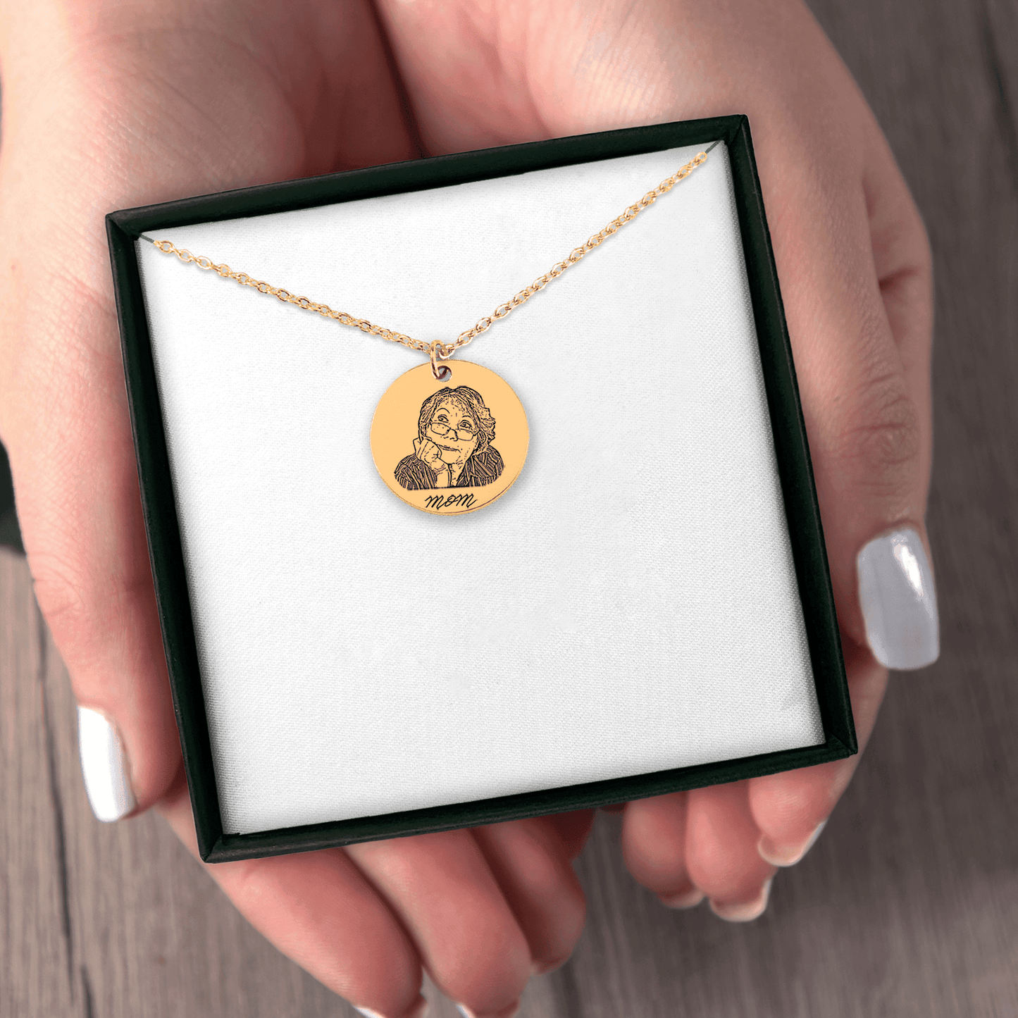 Customize Human Portrait   Pendant Necklace Jewelry